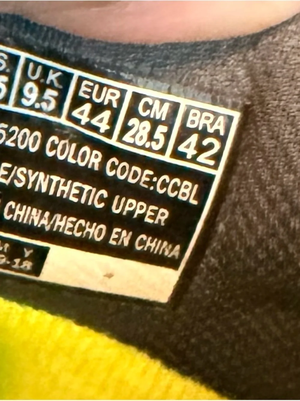 Skechers Men Go Run 7 Gray Knit Athletic Sneakers with Neon Lime Insole 10.5